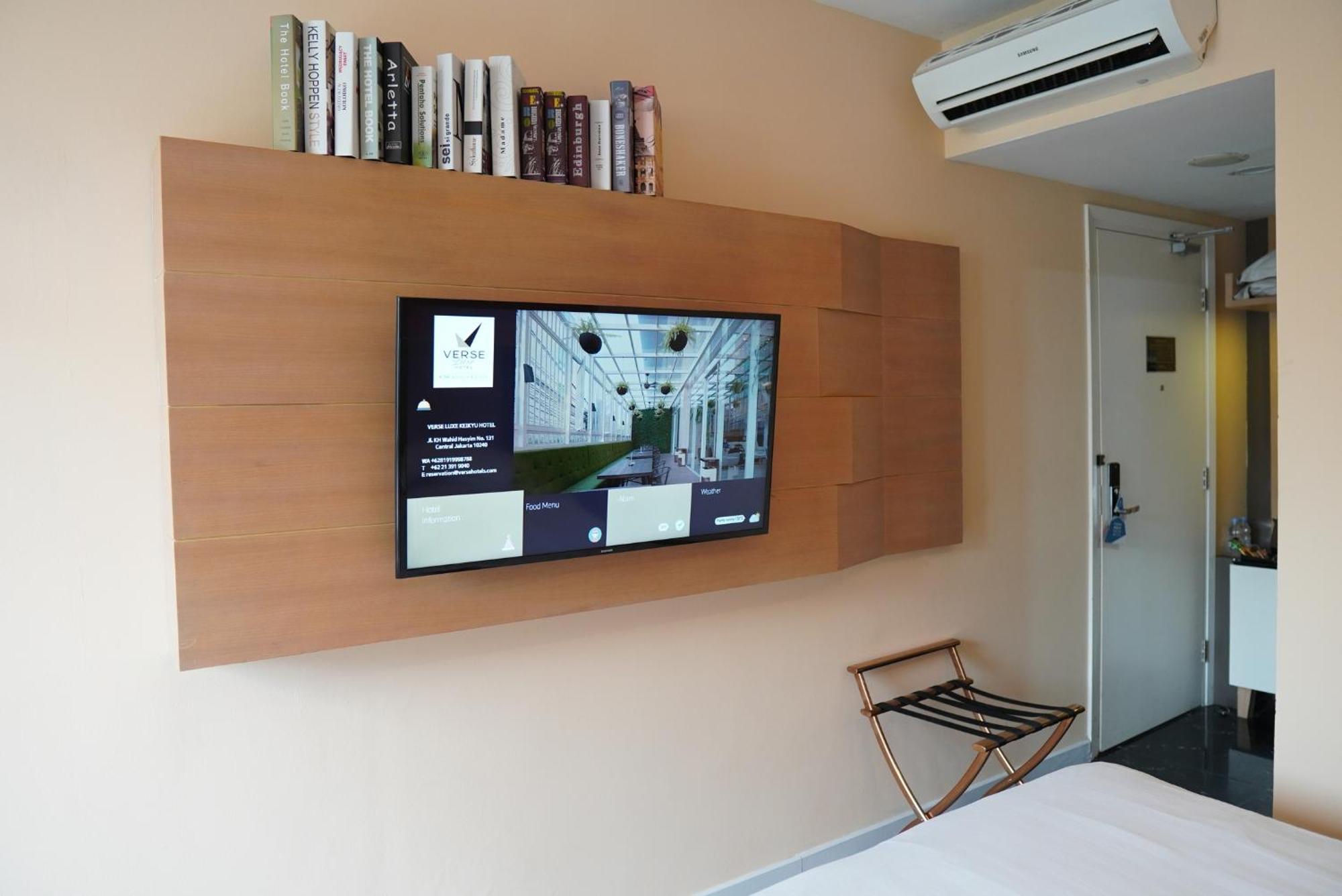 Verse Luxe Hotel Wahid Hasyim Jakarta Extérieur photo