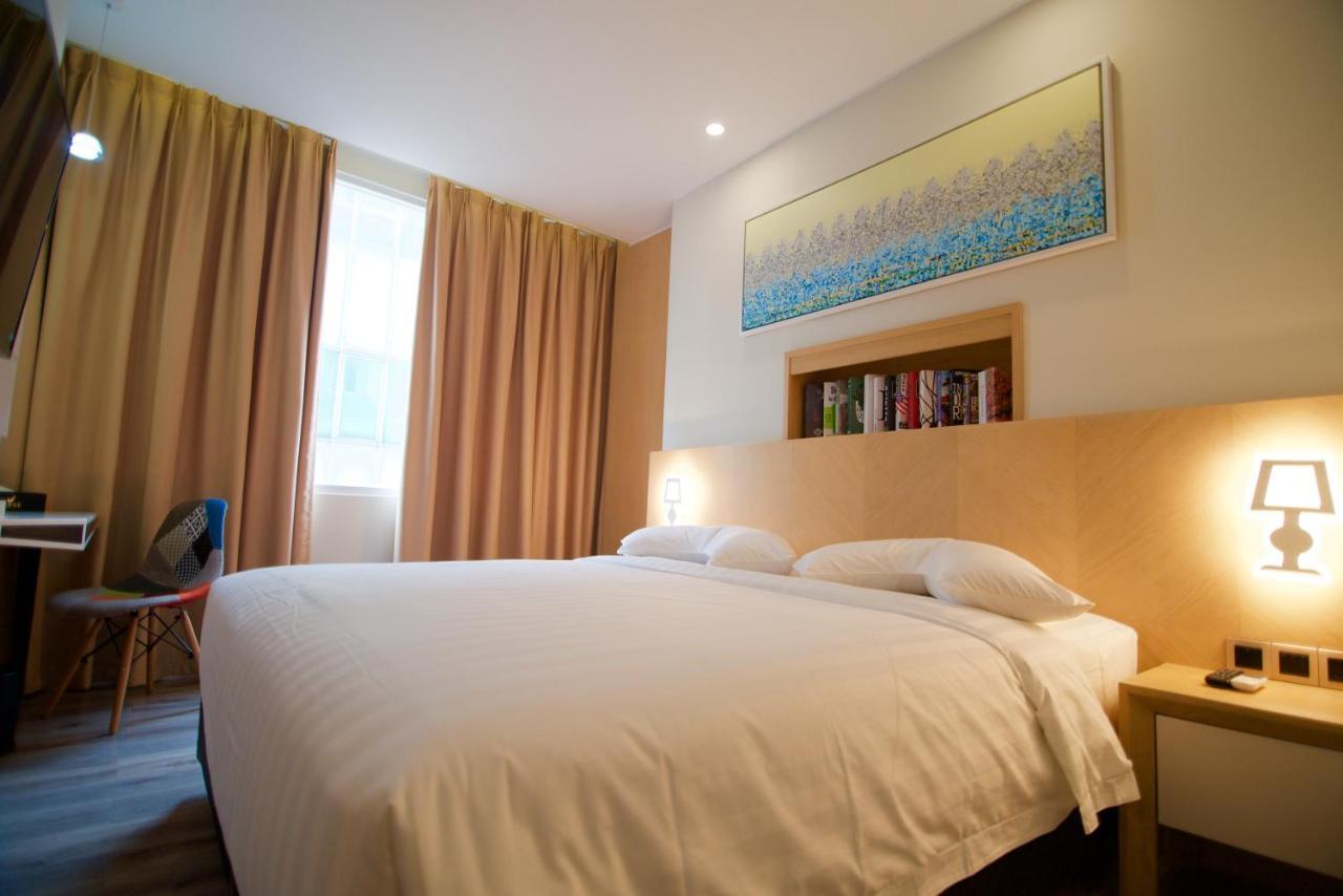 Verse Luxe Hotel Wahid Hasyim Jakarta Extérieur photo