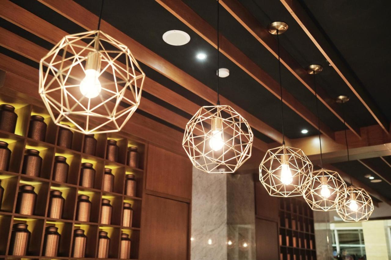 Verse Luxe Hotel Wahid Hasyim Jakarta Extérieur photo